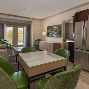 King Suite One King Bed One Queen Bed Lake View or Non-Smoking