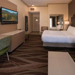 King Room Balcony Lake View